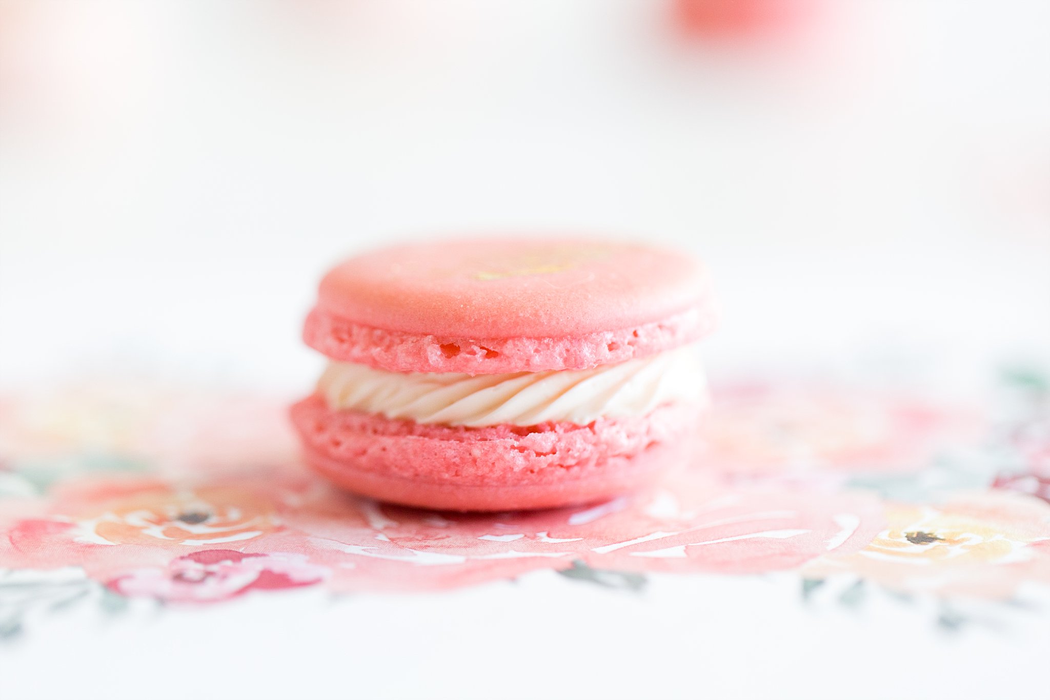 pink and gold macaron